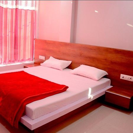 Hotel Tathastu Ujjain Exterior photo